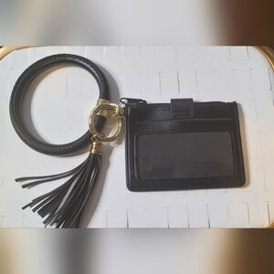 NWOT Black Wristlet w/gold Key Rings Keychain w/ ID& Credit Card Wallet